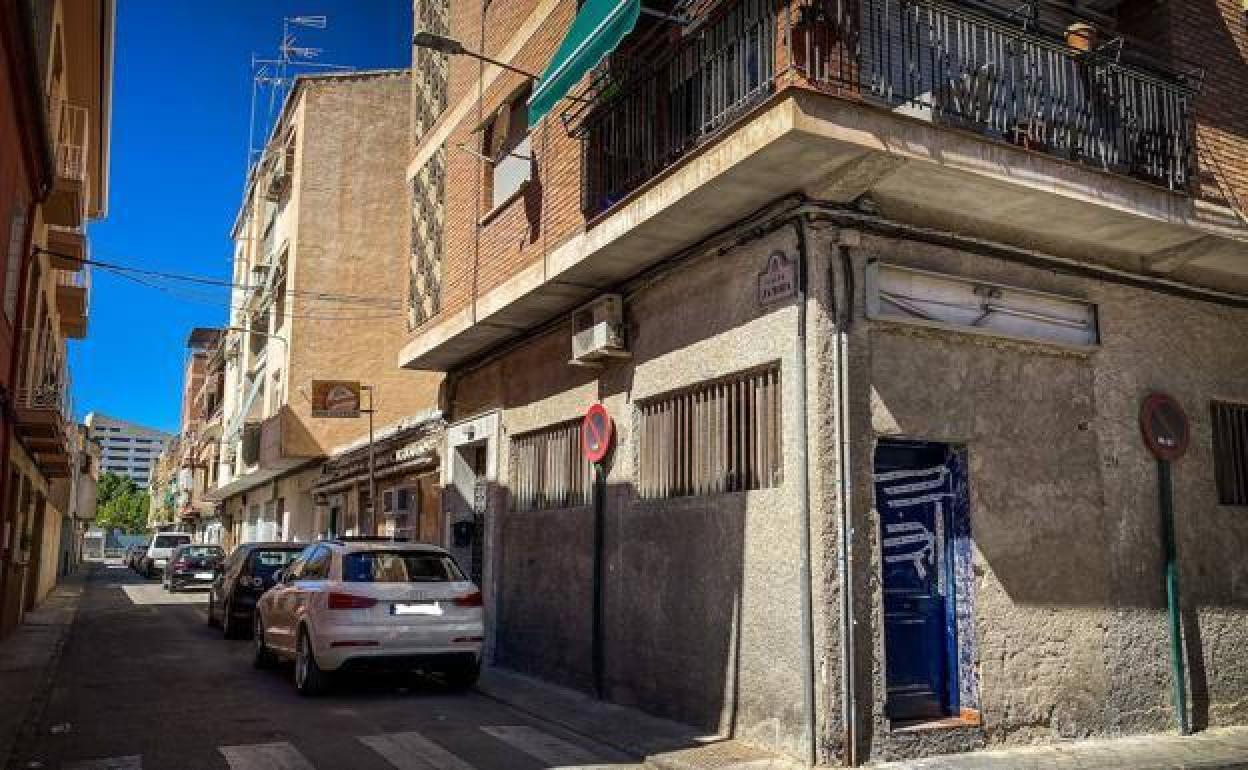 Imagen del bajo con marihuana donde provocaron un incendio en el Zaidín. 