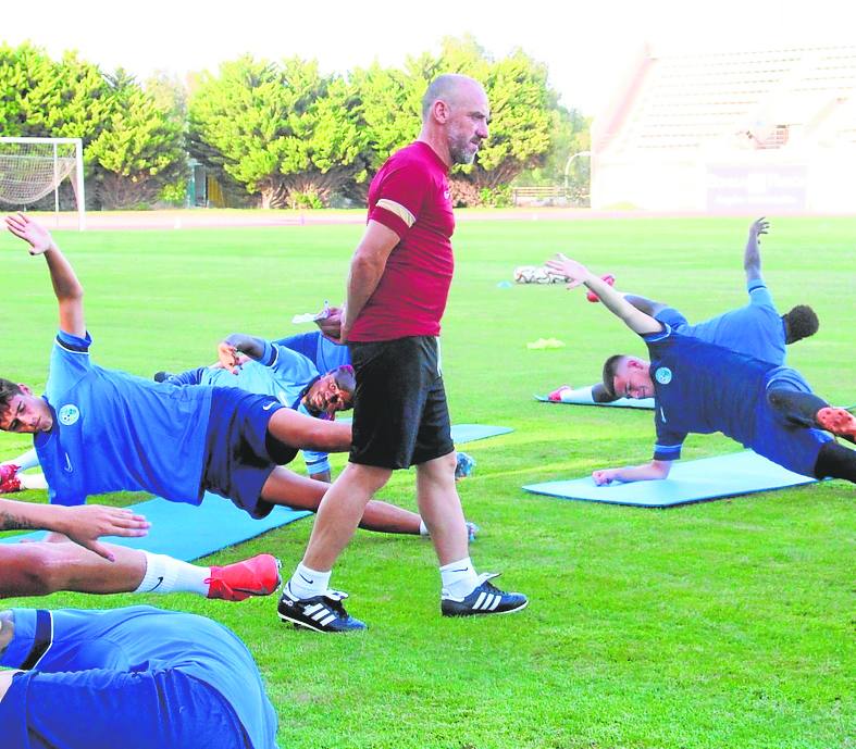 Los de Cabello, con entreno matinal, jugarán por la tarde un partido. 