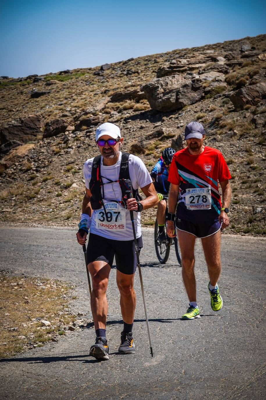 La 38 edición de la Subida Internacional Pico Veleta se ha celebrado este domingo.