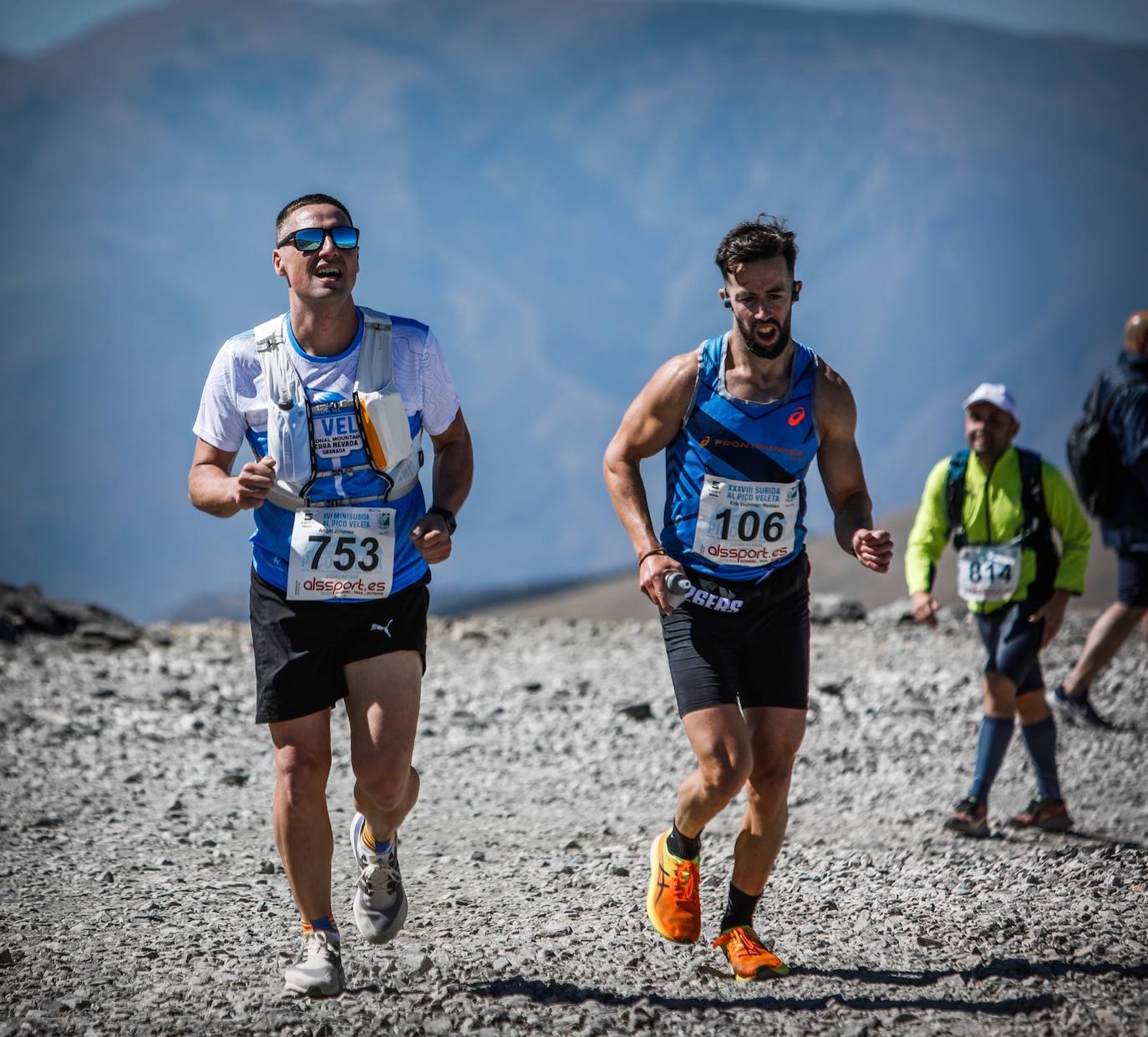 La 38 edición de la Subida Internacional Pico Veleta se ha celebrado este domingo.