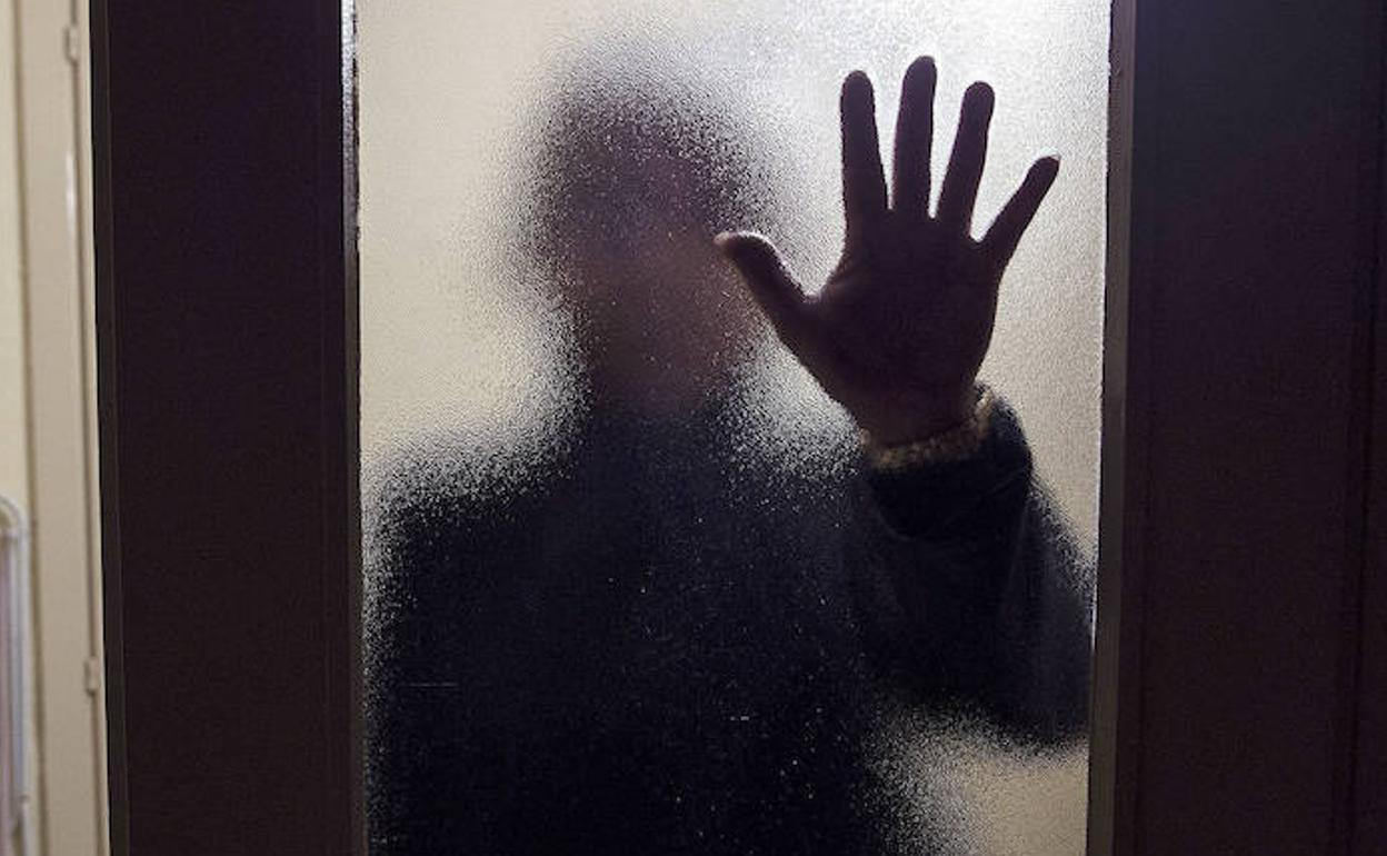 La víctima de este fallo de Granada negó lo ocurrido en la vista y apeló incluso la condena de su pareja para que le exculparan. 