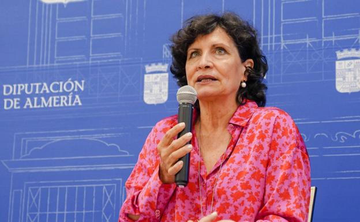 La diputada de Empleo, Promoción Económica, Iniciativas Europeos, Comercio y Empresa, Carmen Navarro. 