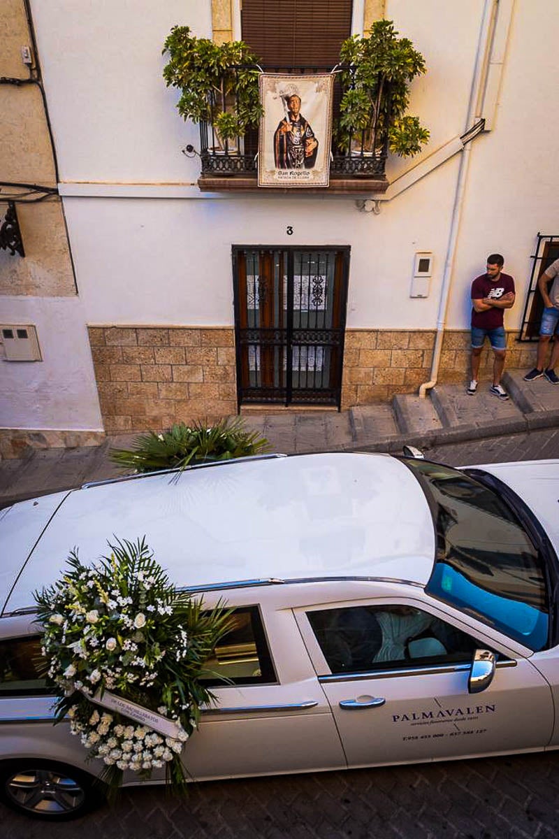 Miles de personas dan su último adiós al vecino del pueblo muerto tras una agresión