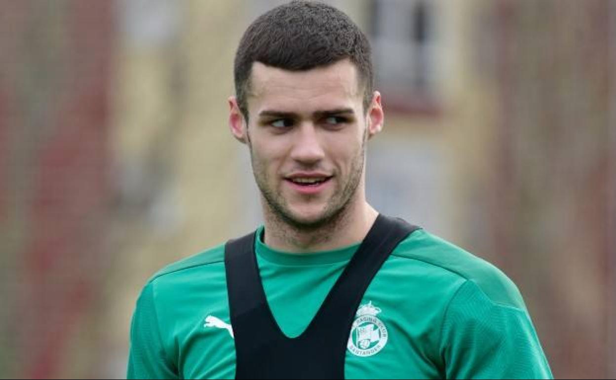 Álvaro Mantilla es la principal novedad positiva en la lista. 