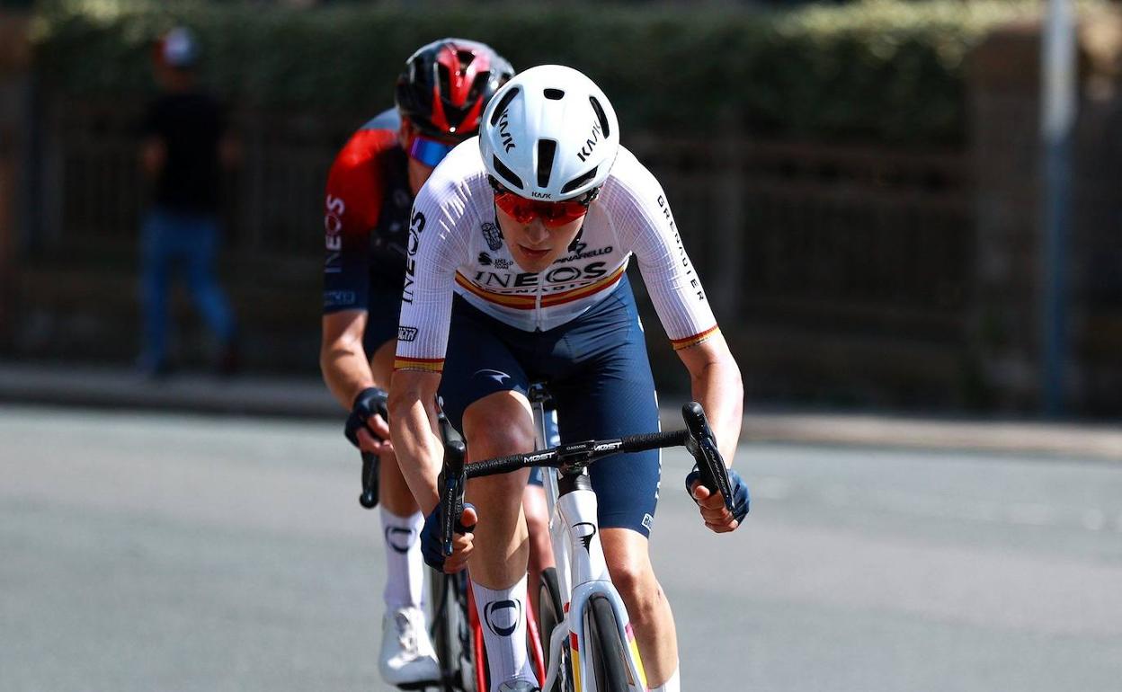 Carlos Rodríguez se estrena en la Vuelta a España con el Ineos británico.