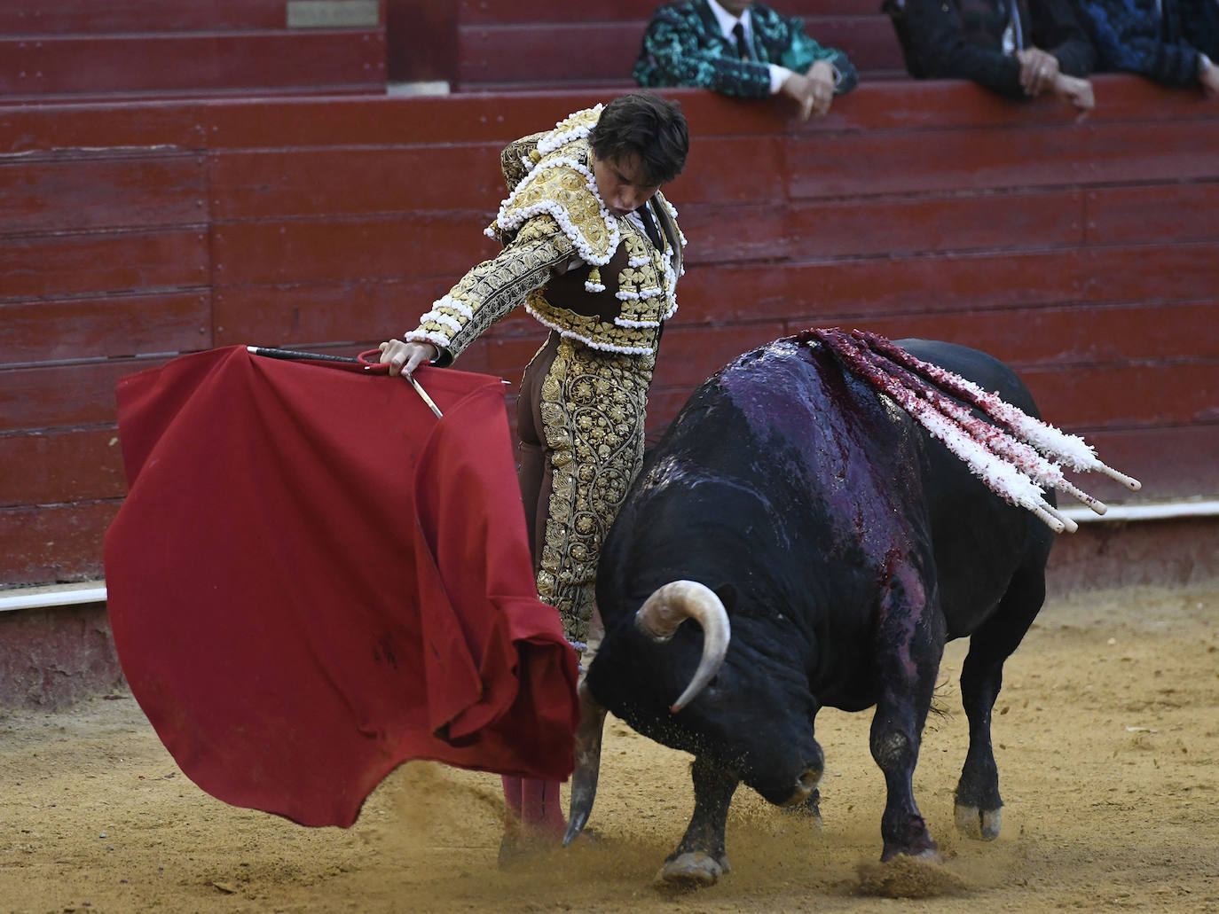 Emilio De Justo y Roca Rey brindaron una gran tarde de toros. 