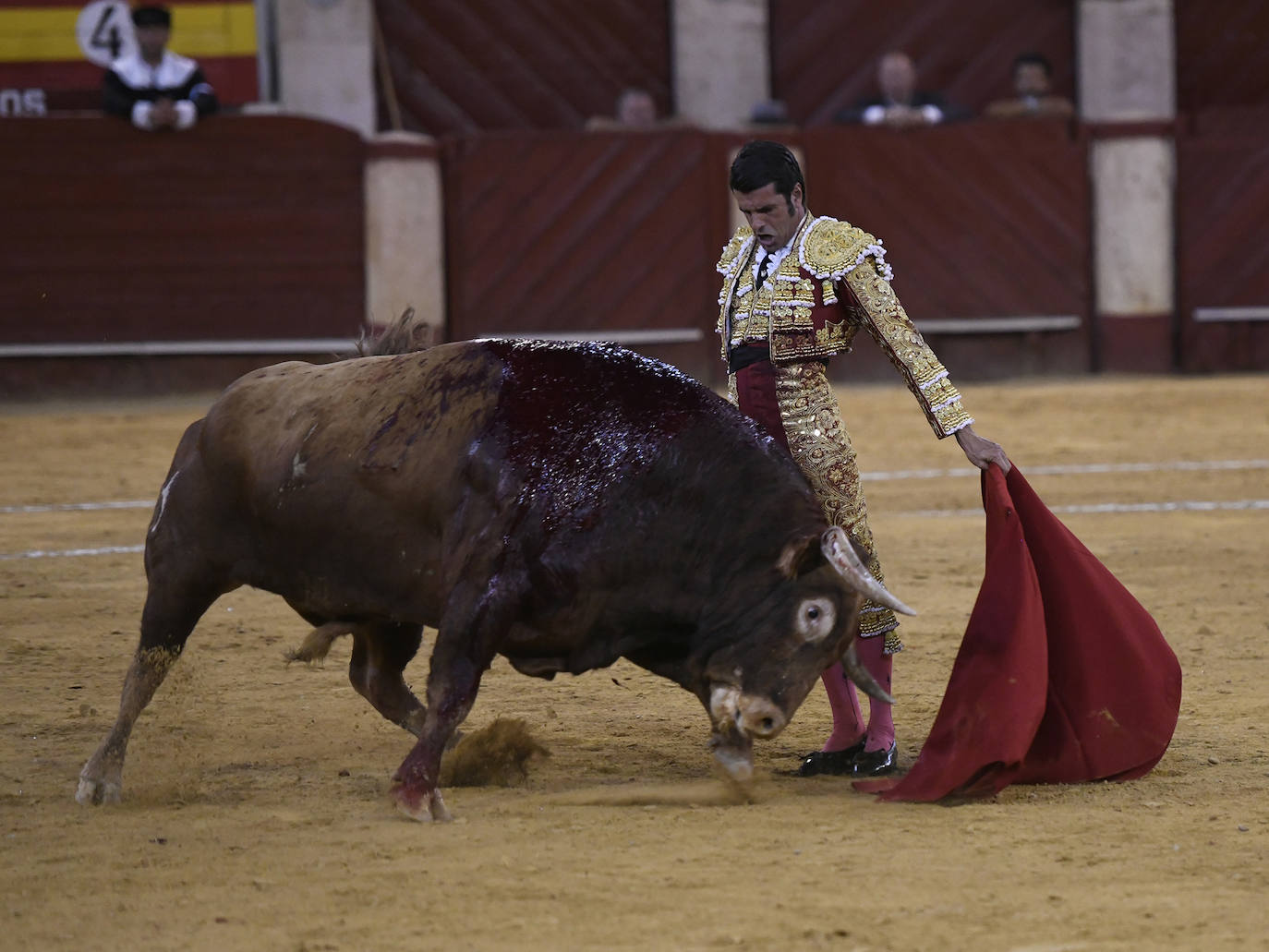 Emilio De Justo y Roca Rey brindaron una gran tarde de toros. 