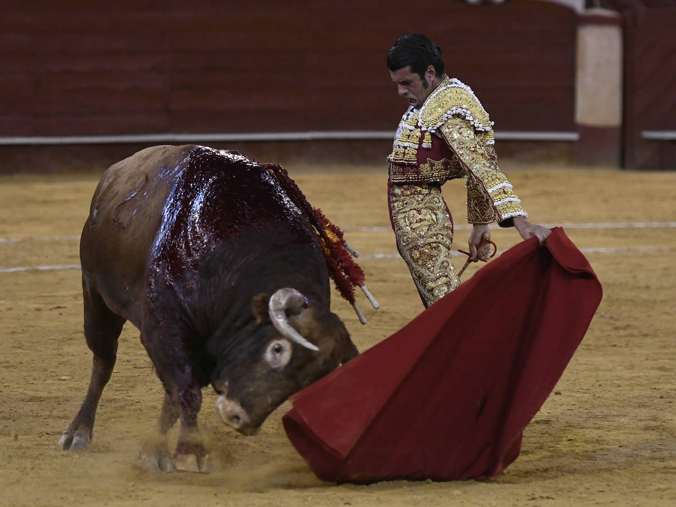 Emilio De Justo y Roca Rey brindaron una gran tarde de toros. 