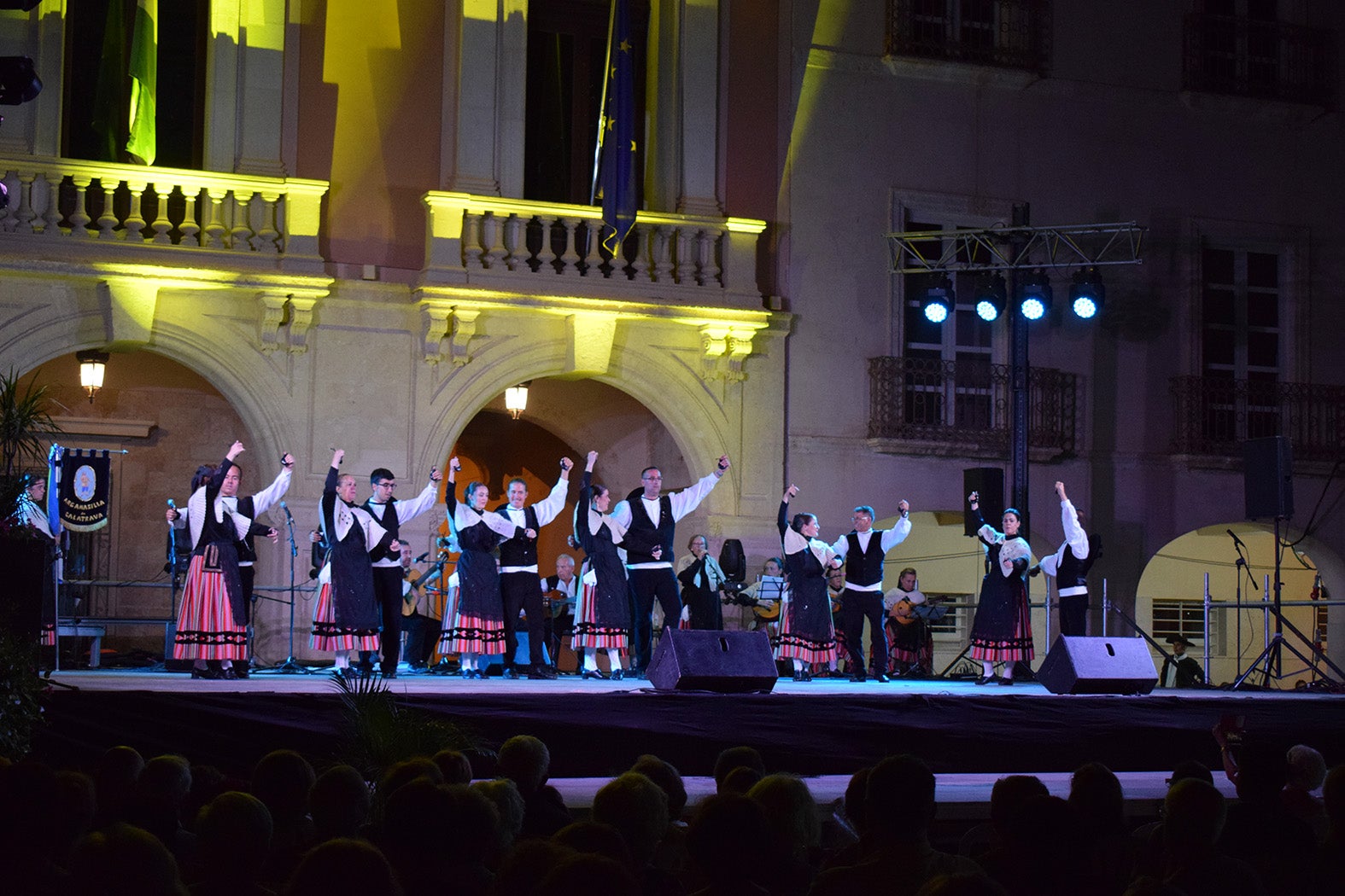 Fotos: Unas fiestas de lo más folclórico