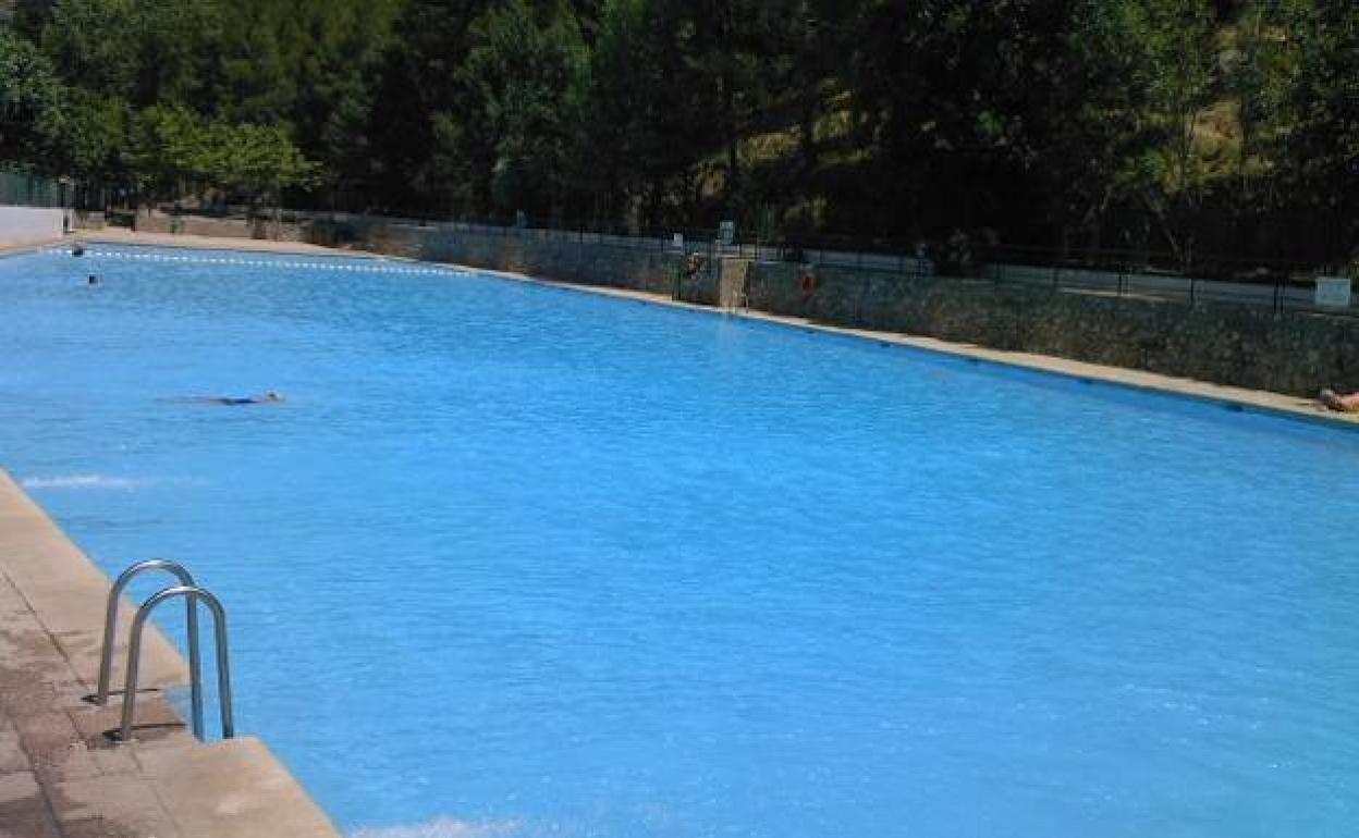 Defienden la piscina de Orcera como un «reclamo sostenible» tras las acusaciones de derroche