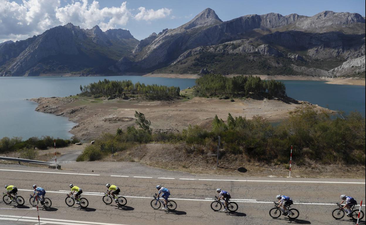 Preciosa estampa de la etapa entre Camargo y Cistierna.