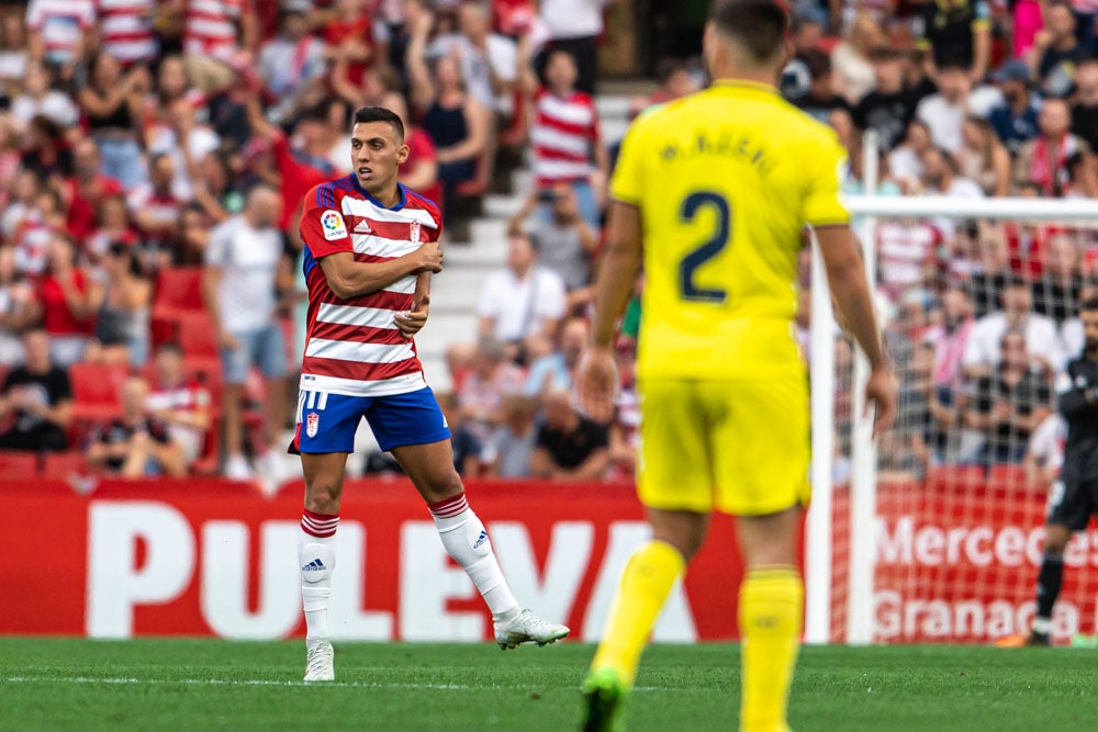 Repasa en fotos los mejores momentos del partido disputado este lunes en Los Cármenes