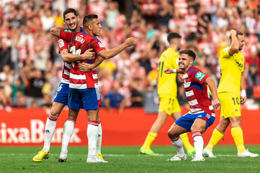 Repasa en fotos los mejores momentos del partido disputado este lunes en Los Cármenes