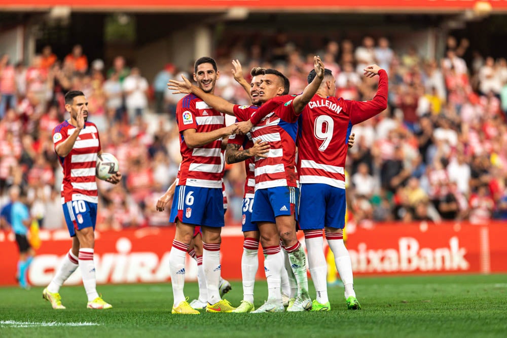 Repasa en fotos los mejores momentos del partido disputado este lunes en Los Cármenes