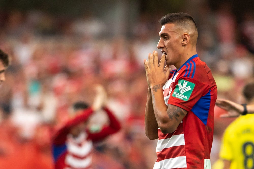 Repasa en fotos los mejores momentos del partido disputado este lunes en Los Cármenes