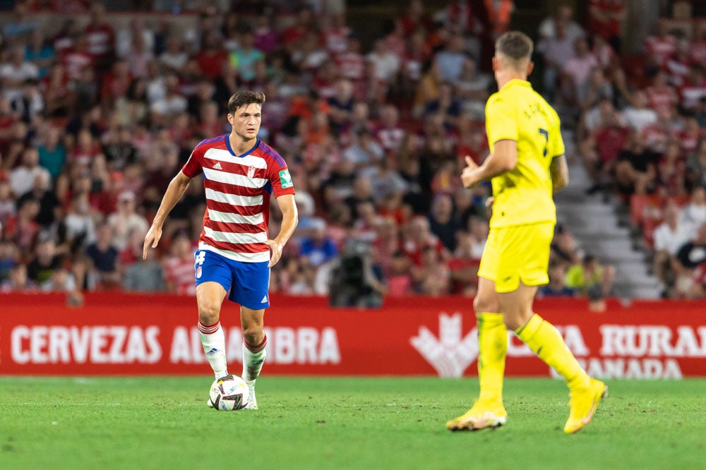 Repasa en fotos los mejores momentos del partido disputado este lunes en Los Cármenes