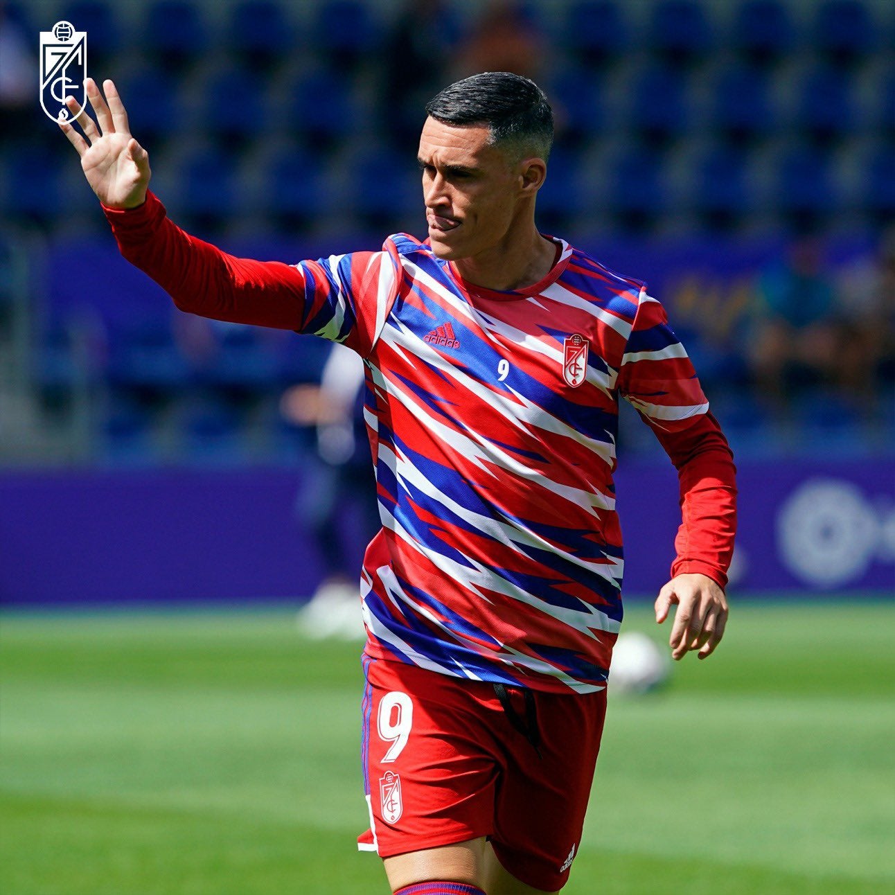 El Granada disputa en Andorra el primer encuentro oficial del fútbol profesional español fuera del país ante el equipo de Piqué