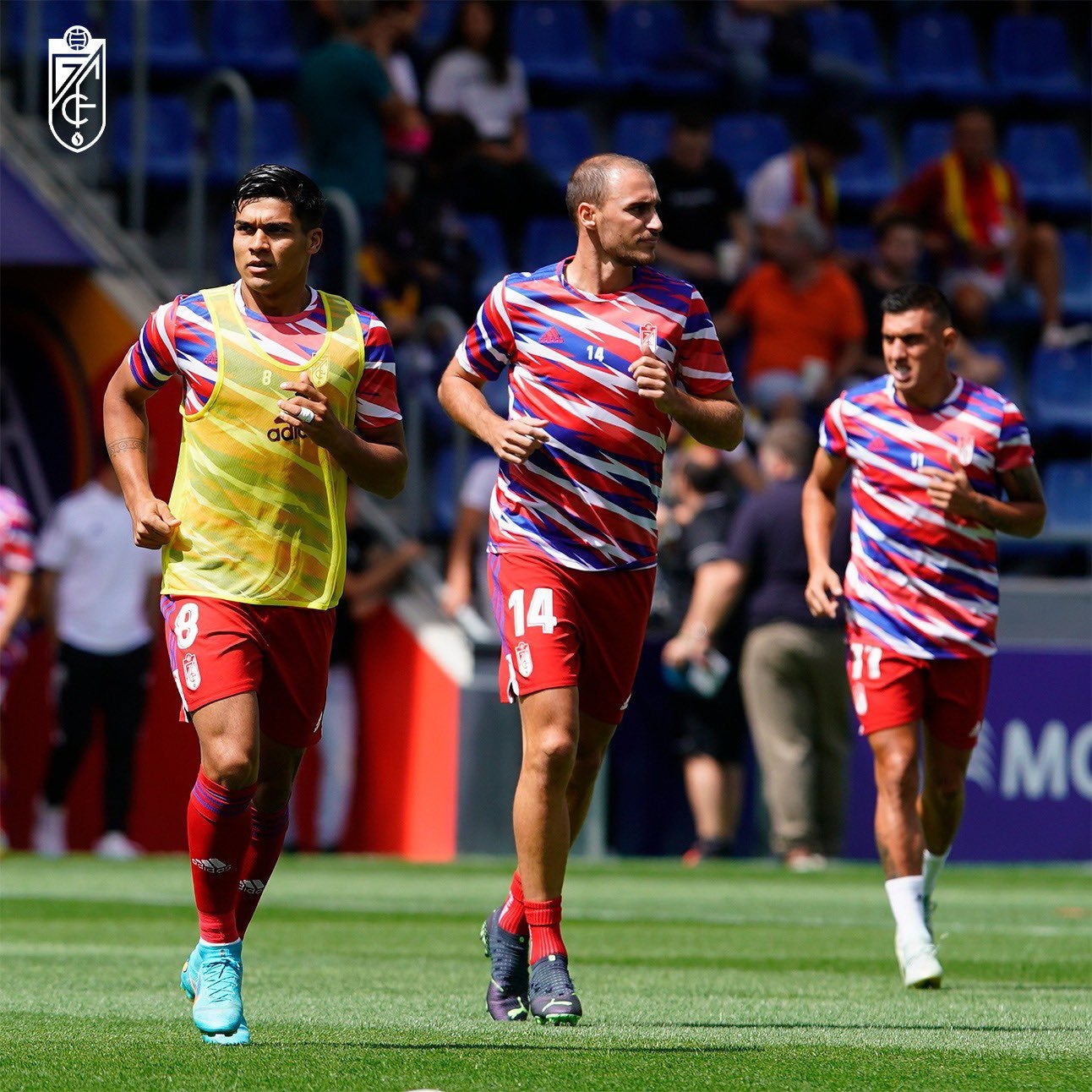 El Granada disputa en Andorra el primer encuentro oficial del fútbol profesional español fuera del país ante el equipo de Piqué