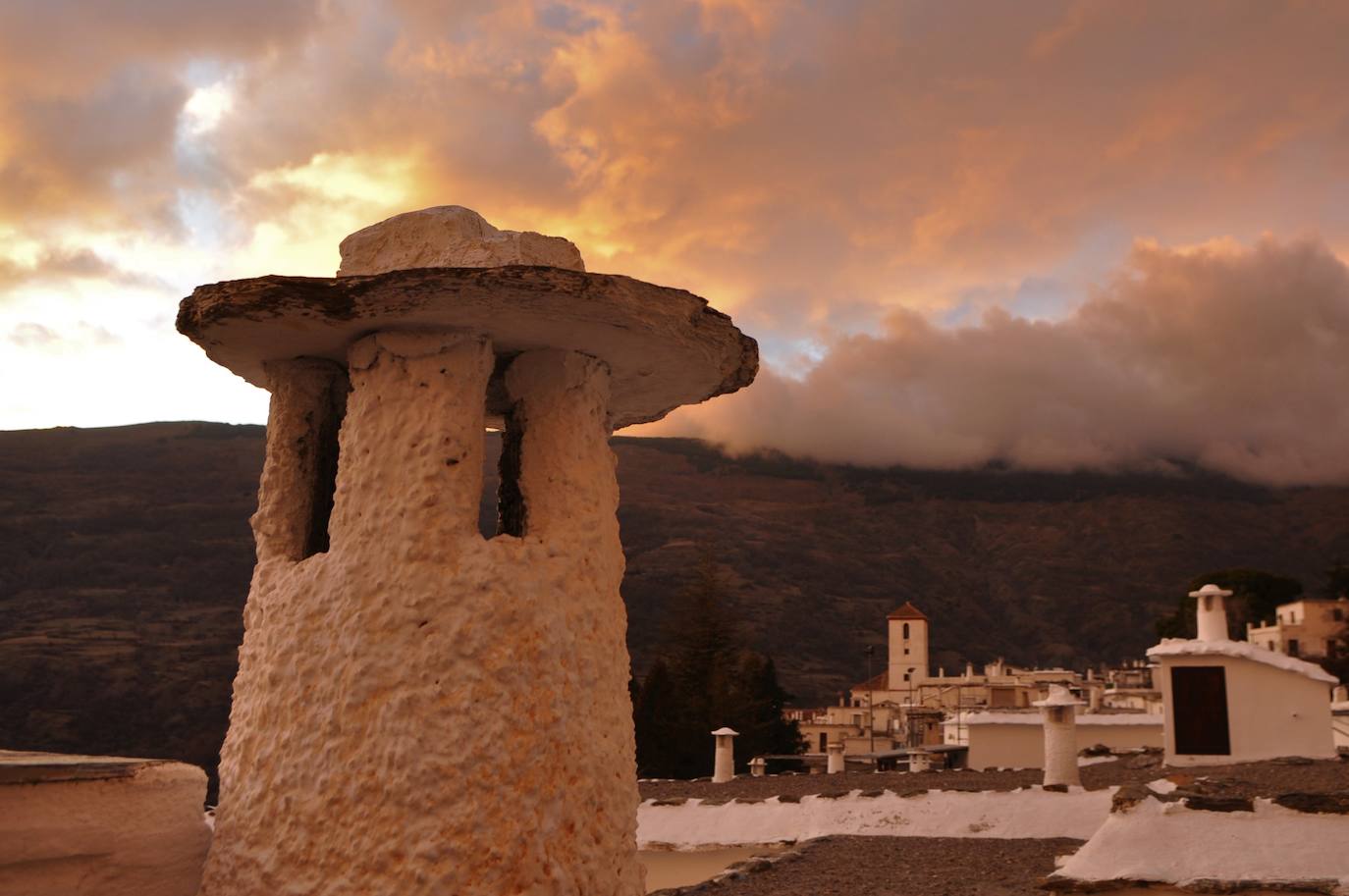 Cielo de Capileira al caer el sol. 