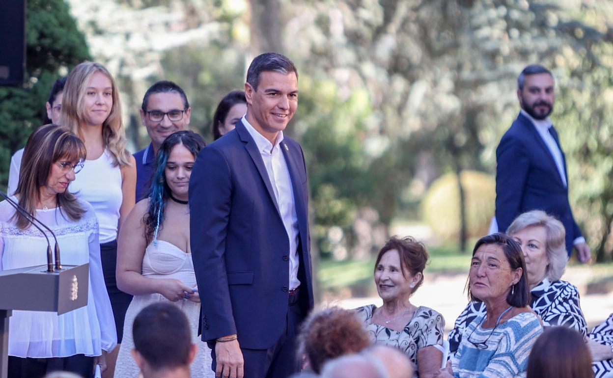 El presidente del Gobierno, Pedro Sánchez, a su llegada a inaugurar el curso político, en un formato inédito con 50 ciudadanos en el Palacio de la Moncloa.