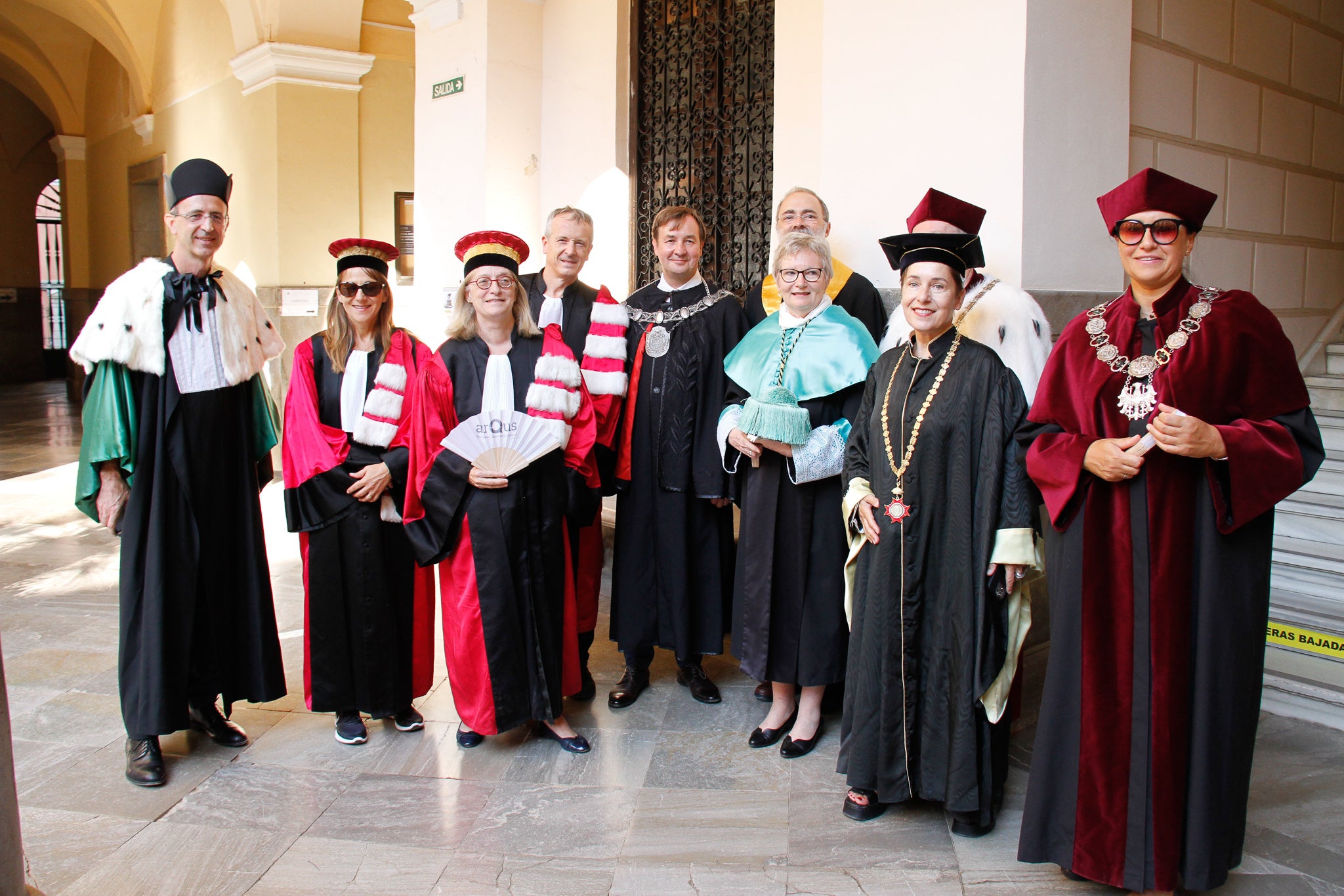 La rectora Pilar Aranda preside su última apertura de curso y recibe una emotiva ovación.