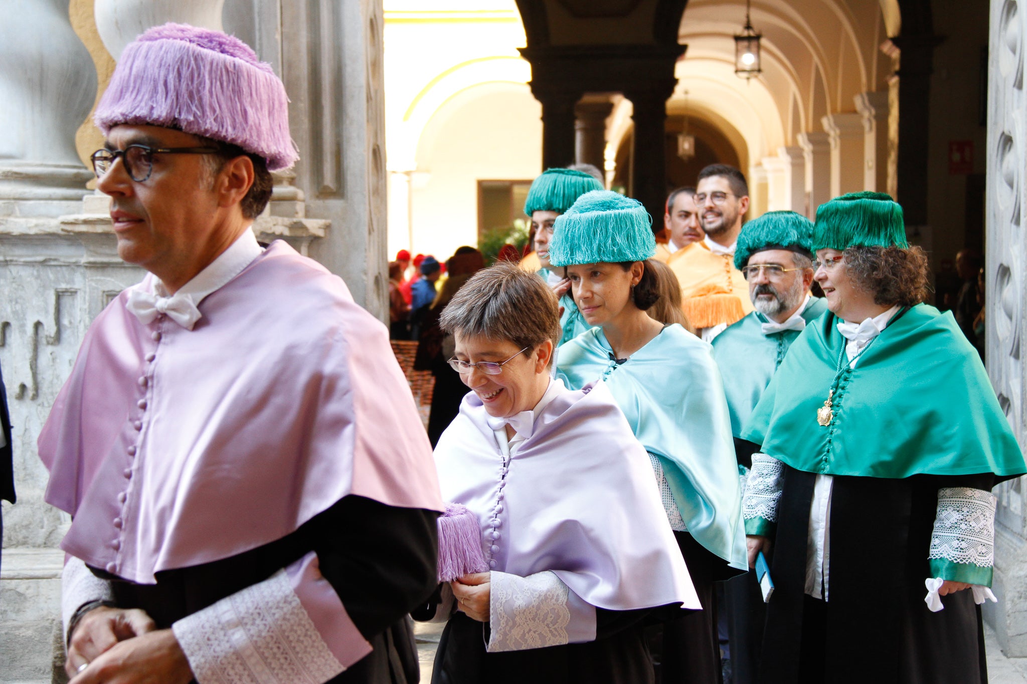 La rectora Pilar Aranda preside su última apertura de curso y recibe una emotiva ovación.