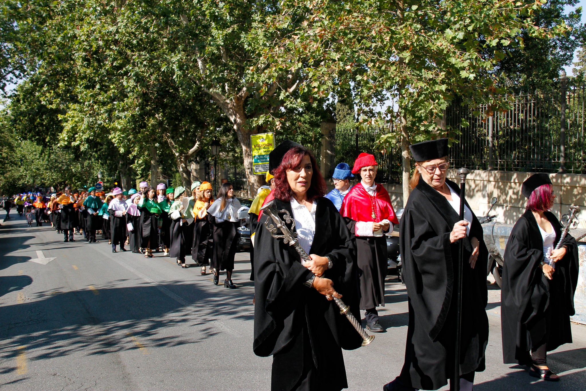 La rectora Pilar Aranda preside su última apertura de curso y recibe una emotiva ovación.