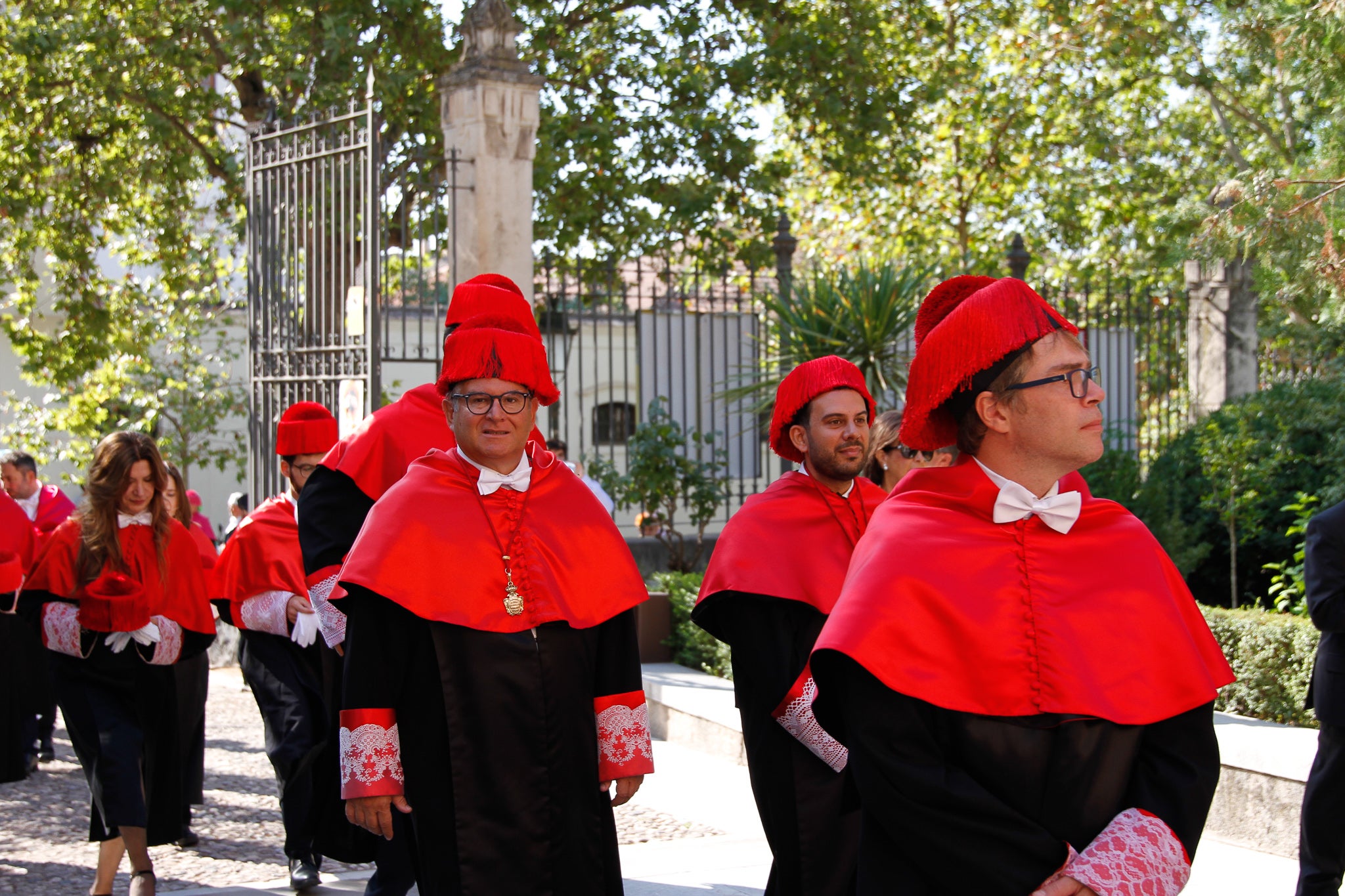 La rectora Pilar Aranda preside su última apertura de curso y recibe una emotiva ovación.