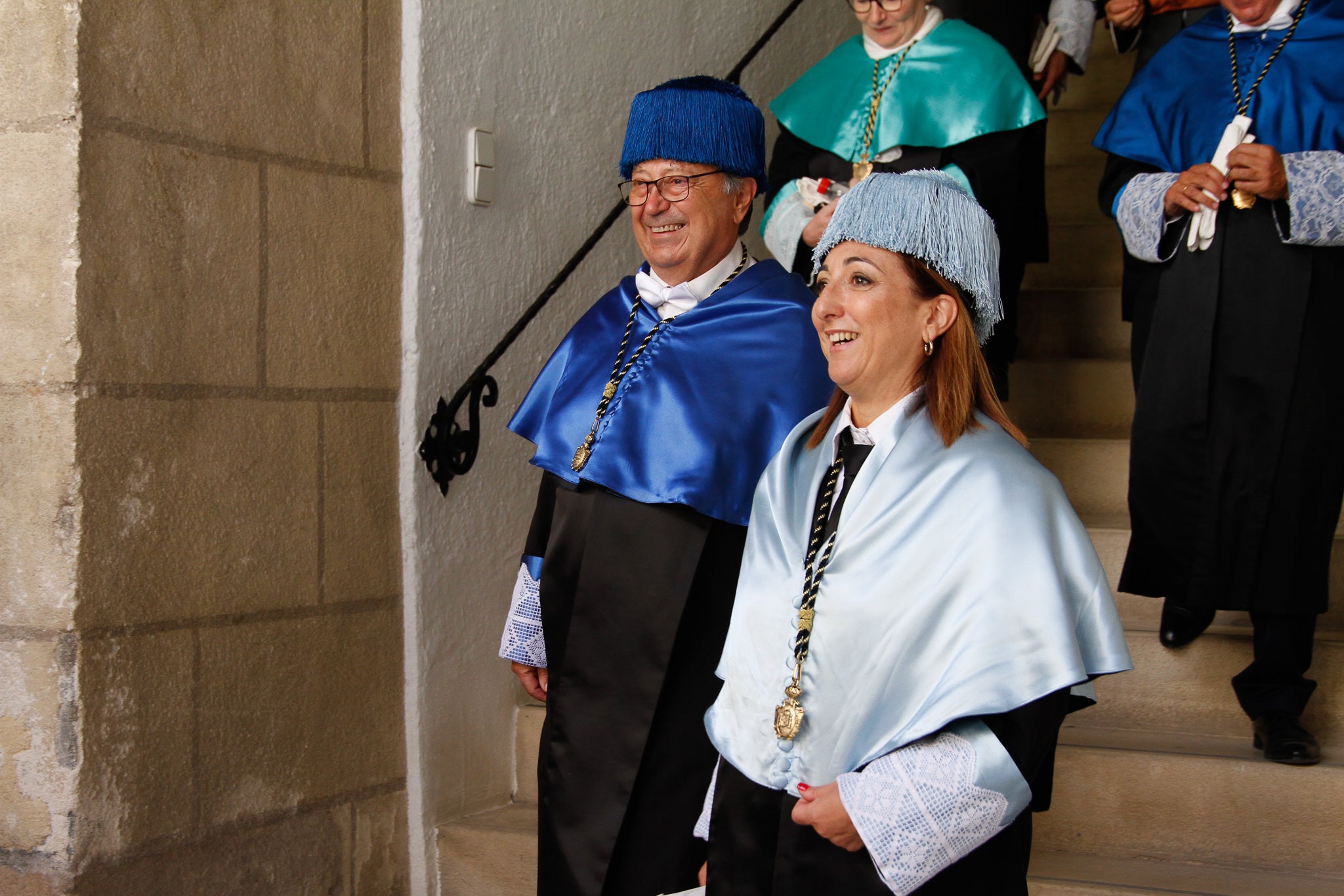 La rectora Pilar Aranda preside su última apertura de curso y recibe una emotiva ovación.