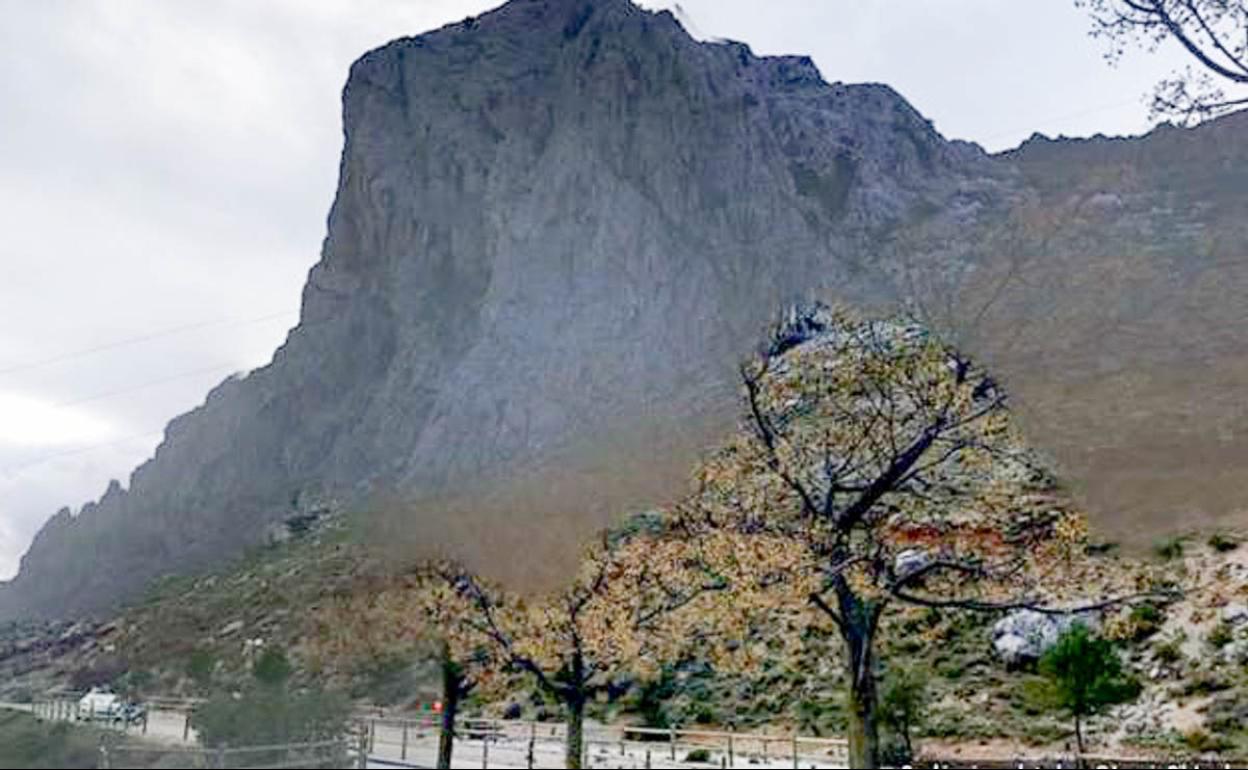 El accidente se ha producido en la zona cercana al Boquete de Zafarraya