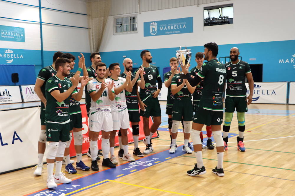 Las mejores imágenes de la final de la Copa de Andalucía de voleibol