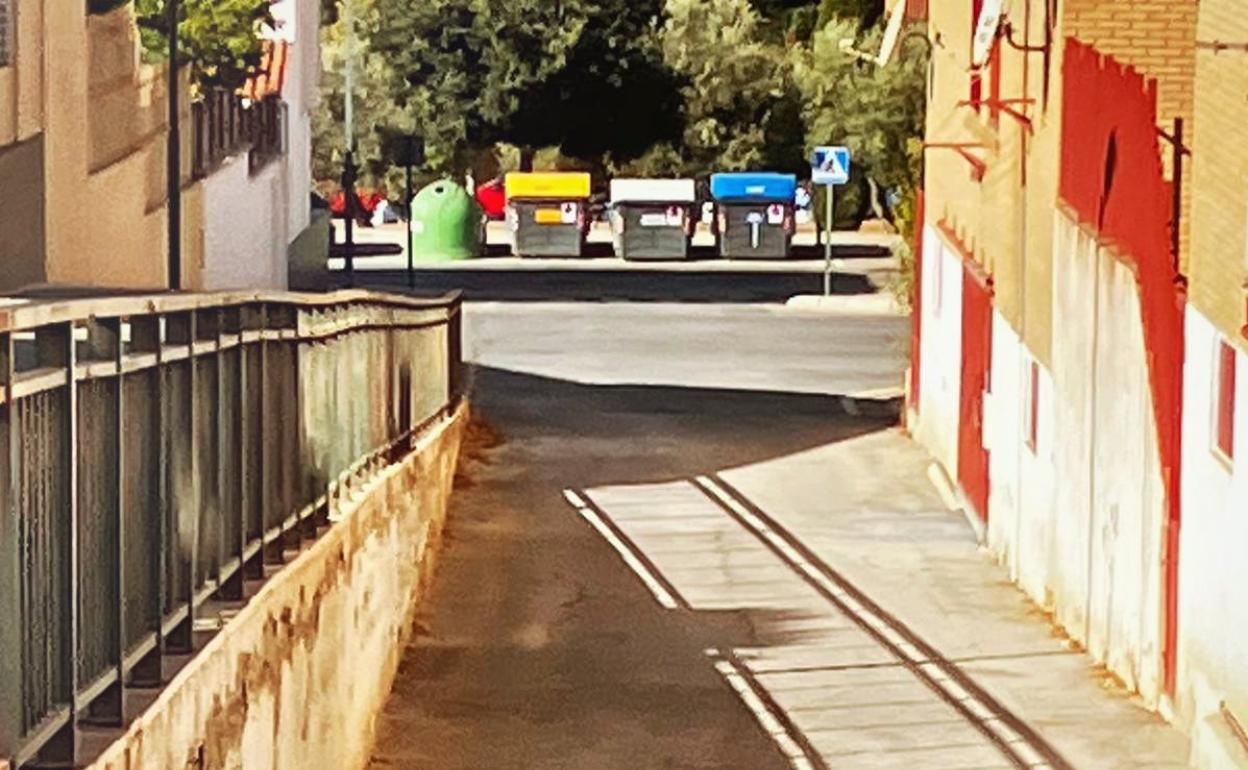 Calle Periodista Ricardo Martínez Pérez, donde fue detenido el joven