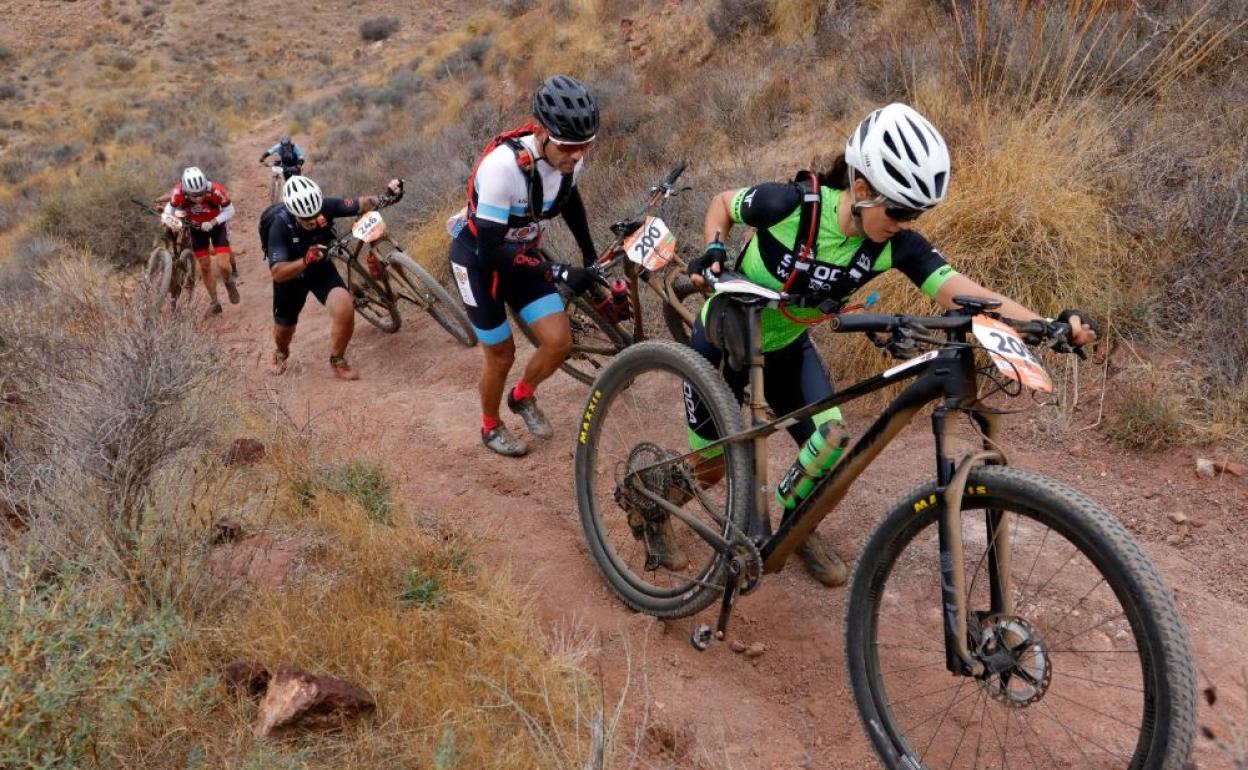 Los participantes afrontarán duros recorridos.