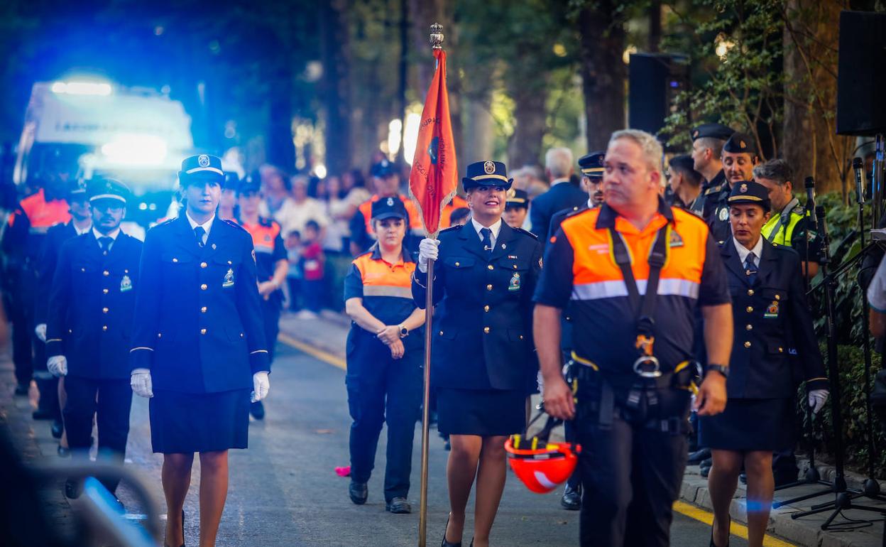 Ofrenda florar a la Virgen de las Angustias