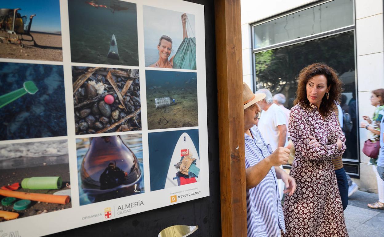 Un momento de la inauguración, a la que asistió la alcaldesa de Almería. 