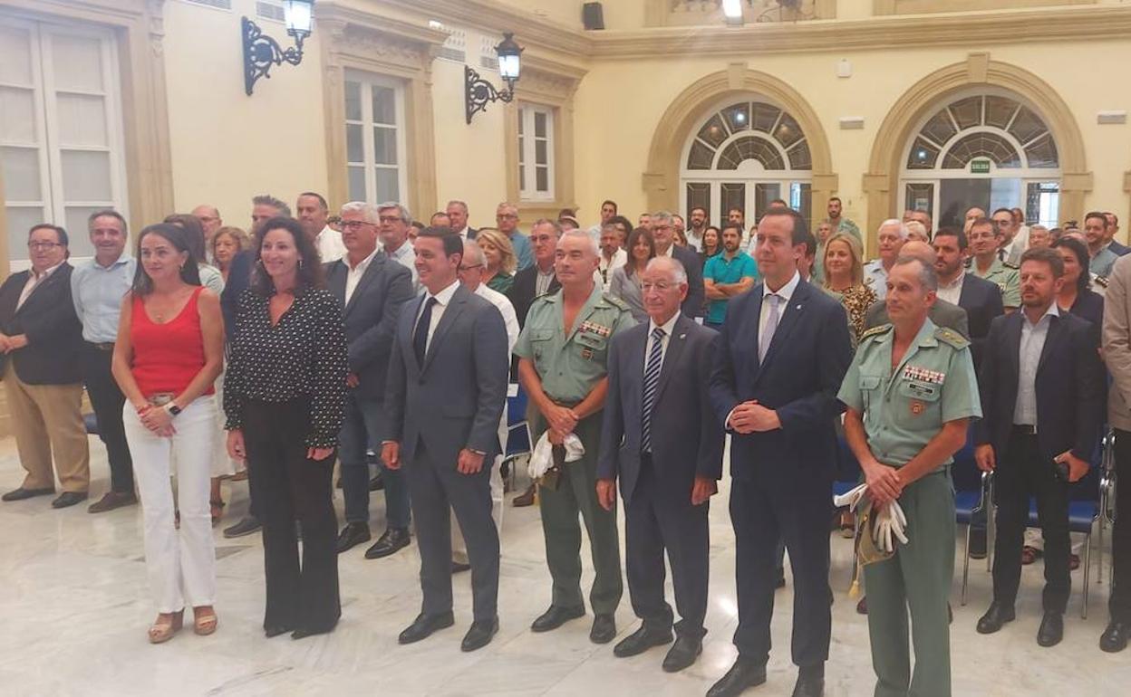 Representantes institucionales, mandos de la Legión y patrocinadores no faltaron a la presentación oficial. 
