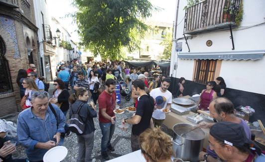 Chocolate con churros en Plaza Larga con motivo de las fiestas de San Miguel de 2018.