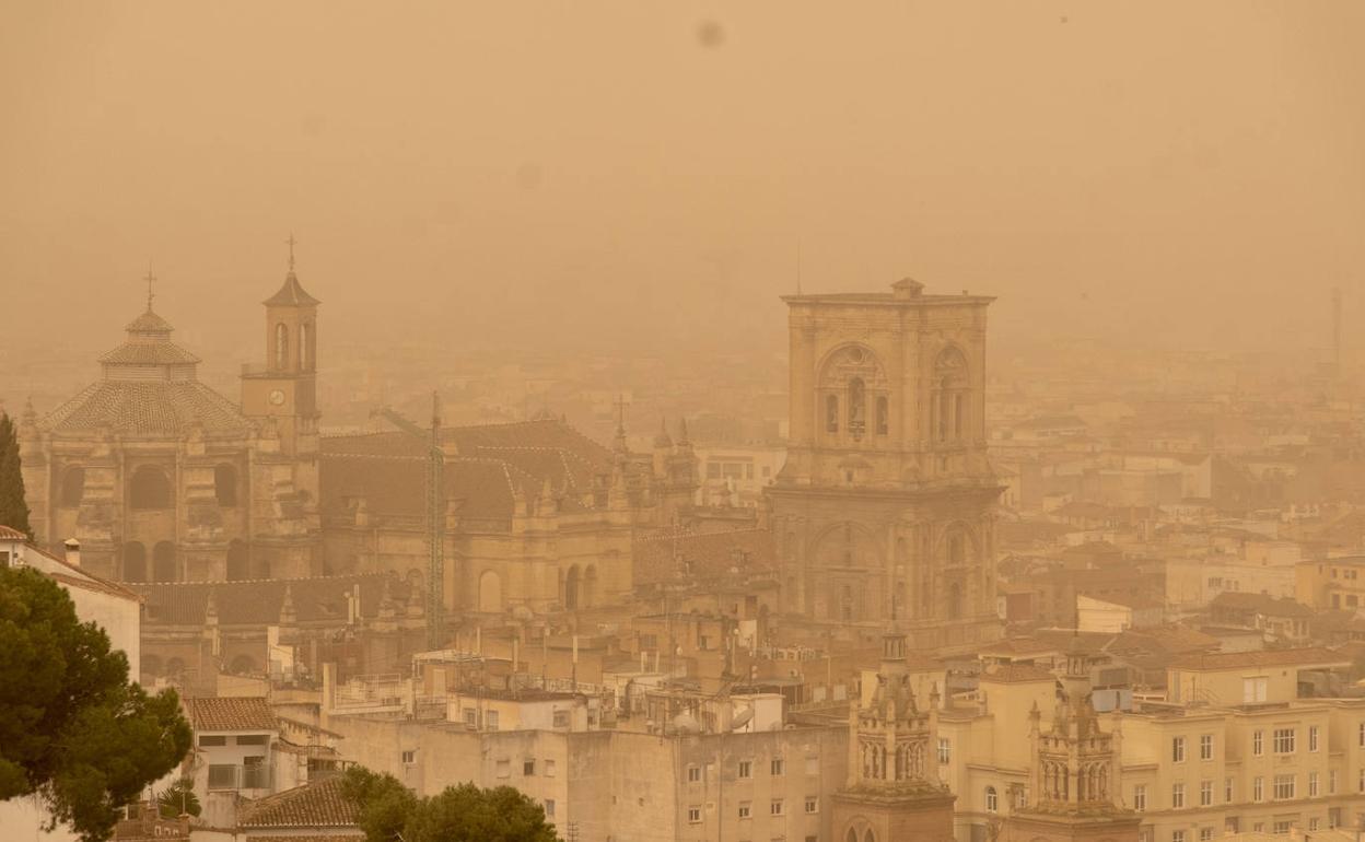 Polvo en suspensión en la ciudad de Granada.