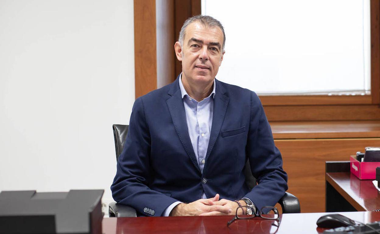 Ricardo Puyol es magistrado y fue nombrado director de este organismo el 14 de octubre de 2021. 