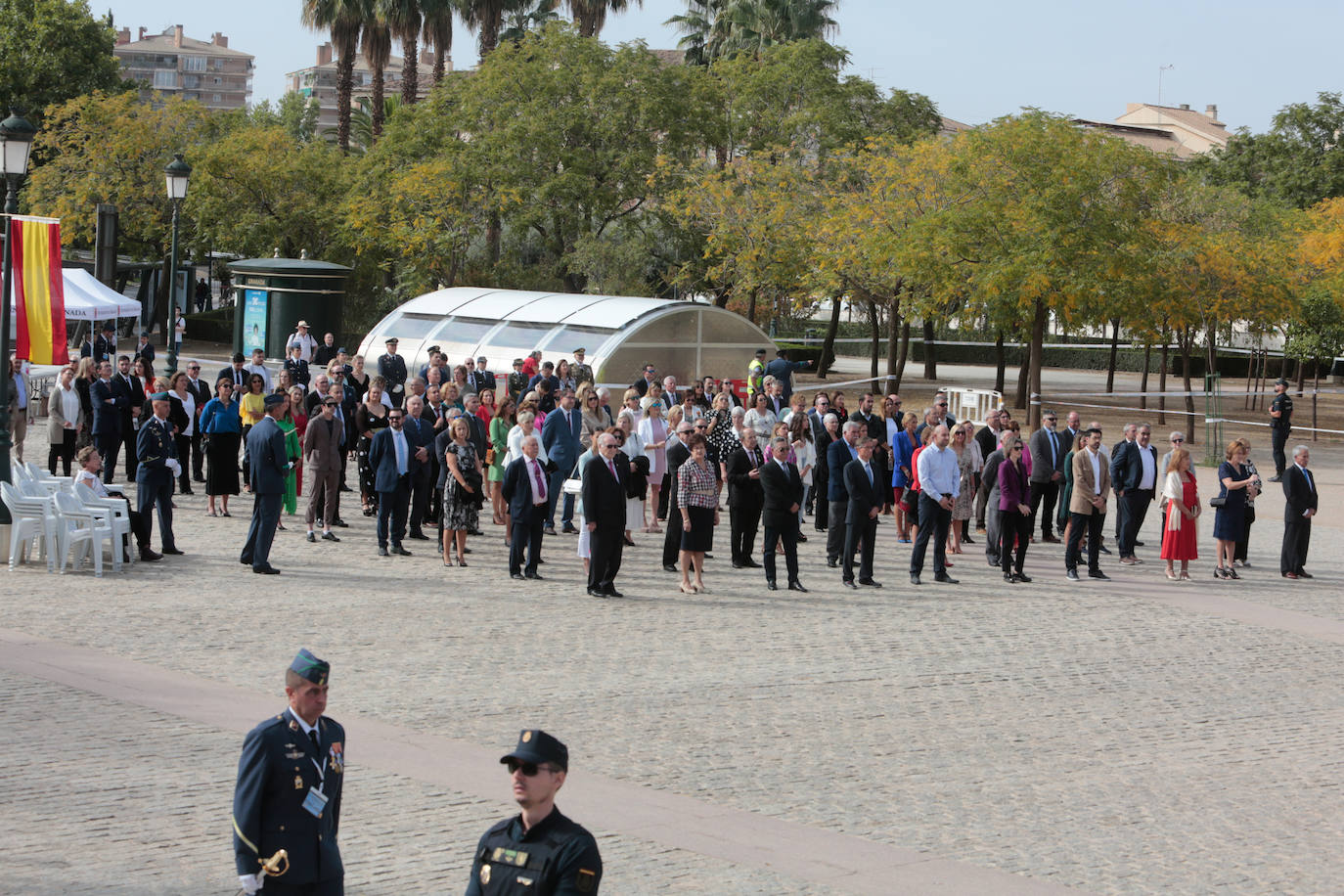 Civiles que acudieron ayer a la jura de banderas organizada por la Base Aérea de Armilla. 