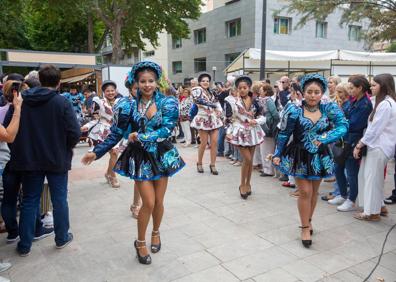Imagen secundaria 1 - Desfile del mestizaje.