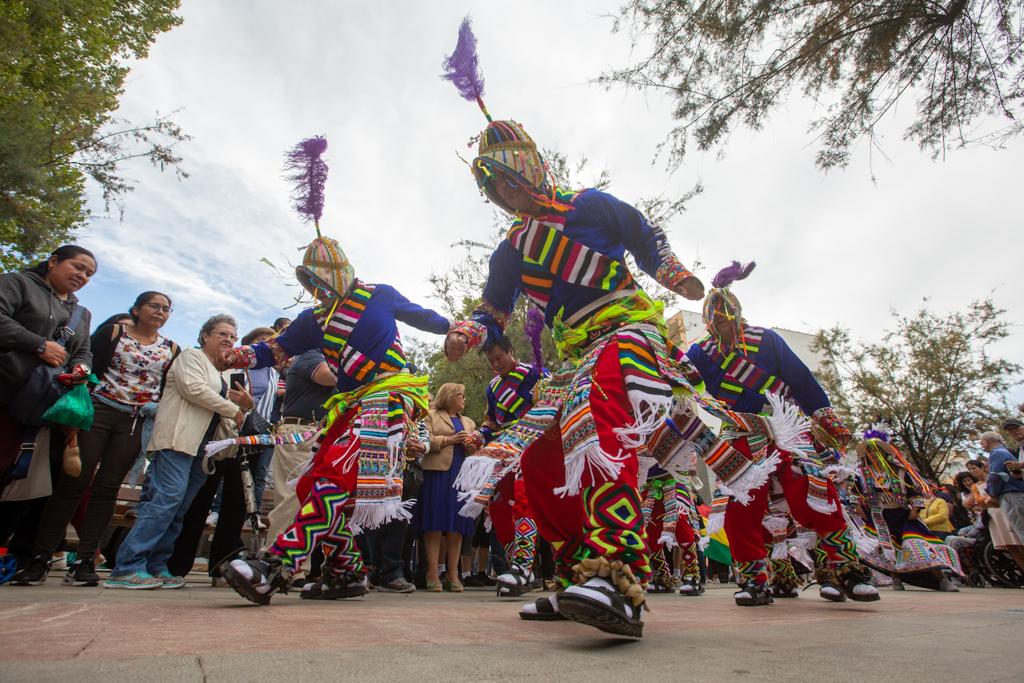 El alcalde Paco Cuenca ha sido el encargado de tremolar el pendón de Castilla por primera vez en 20 años
