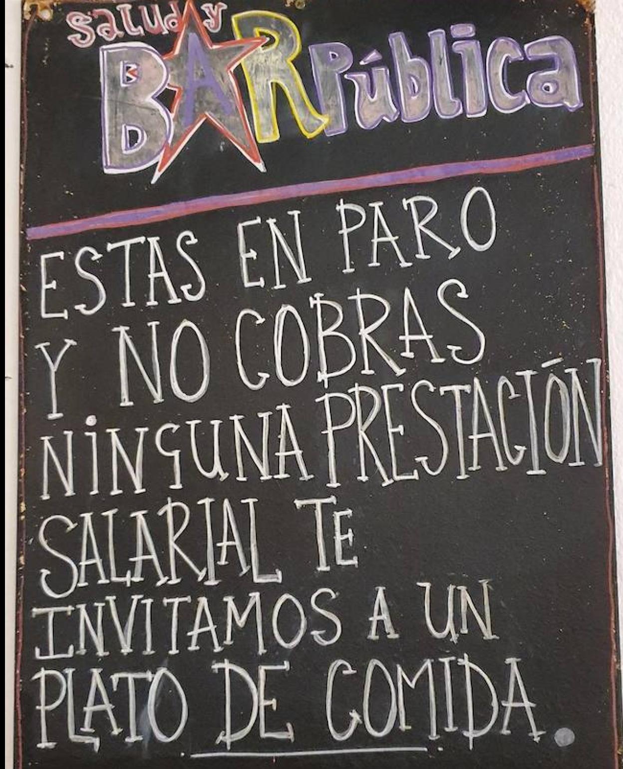 Imagen del bar en Mojácar.