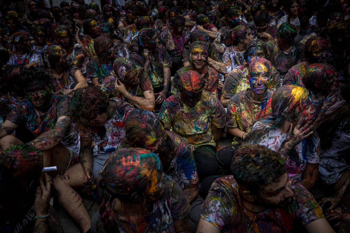 Alumnos de la Facultad de Medicina celebran la tradicional fiesta de octubre