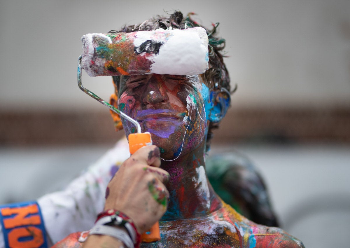 Alumnos de la Facultad de Medicina celebran la tradicional fiesta de octubre