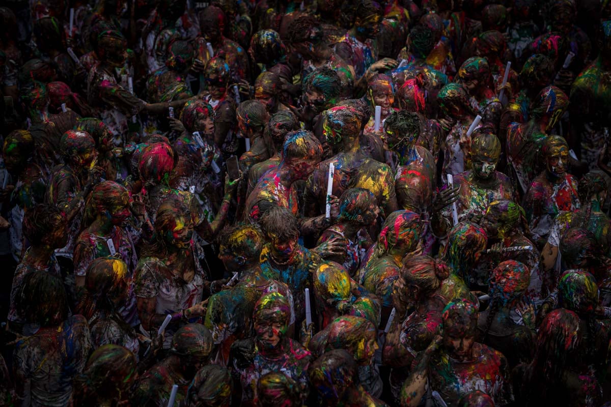 Alumnos de la Facultad de Medicina celebran la tradicional fiesta de octubre