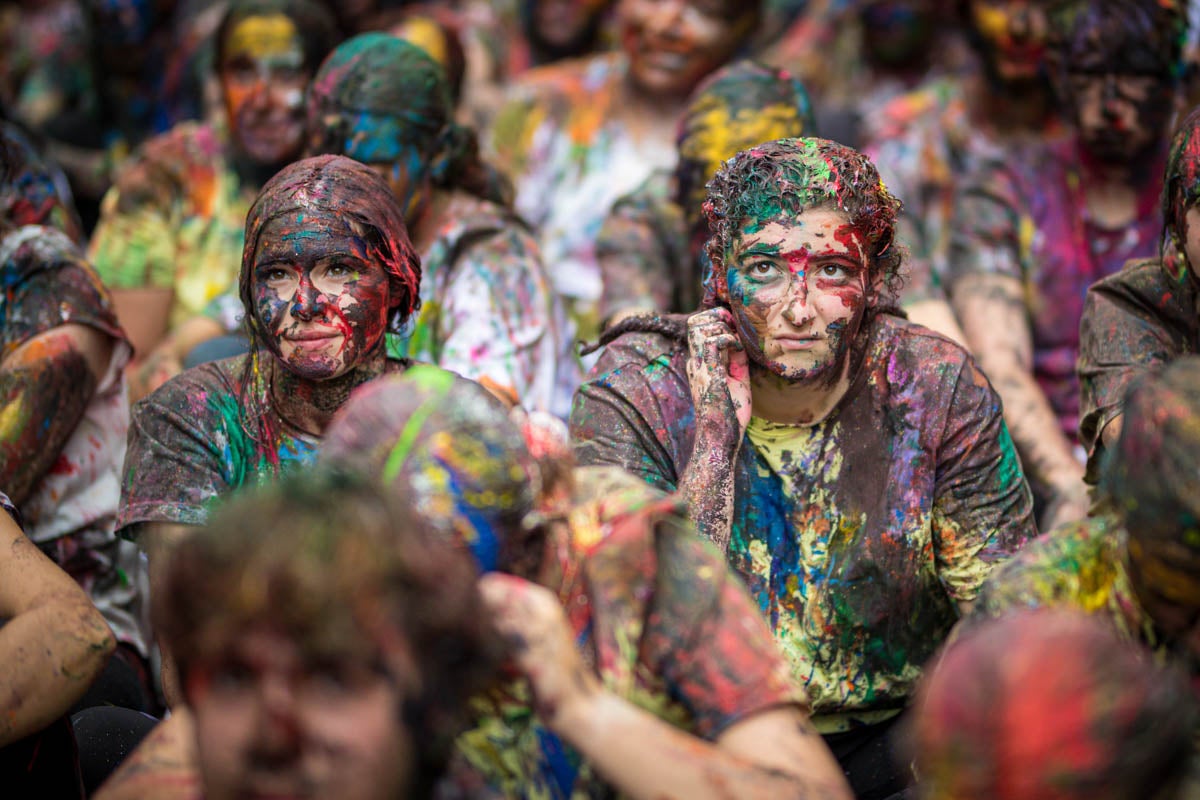 Alumnos de la Facultad de Medicina celebran la tradicional fiesta de octubre