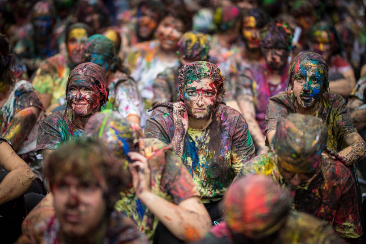 Alumnos de la Facultad de Medicina celebran la tradicional fiesta de octubre