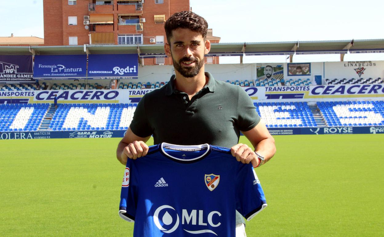 José Antonio Caro ha sido el jugador más regular del Linares en este arranque de temporada. 