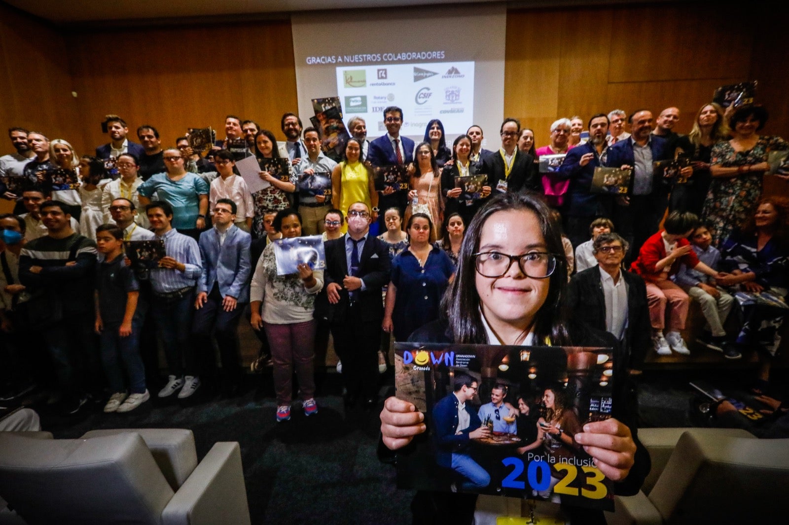 Presentación del calendario solidario de Granadown